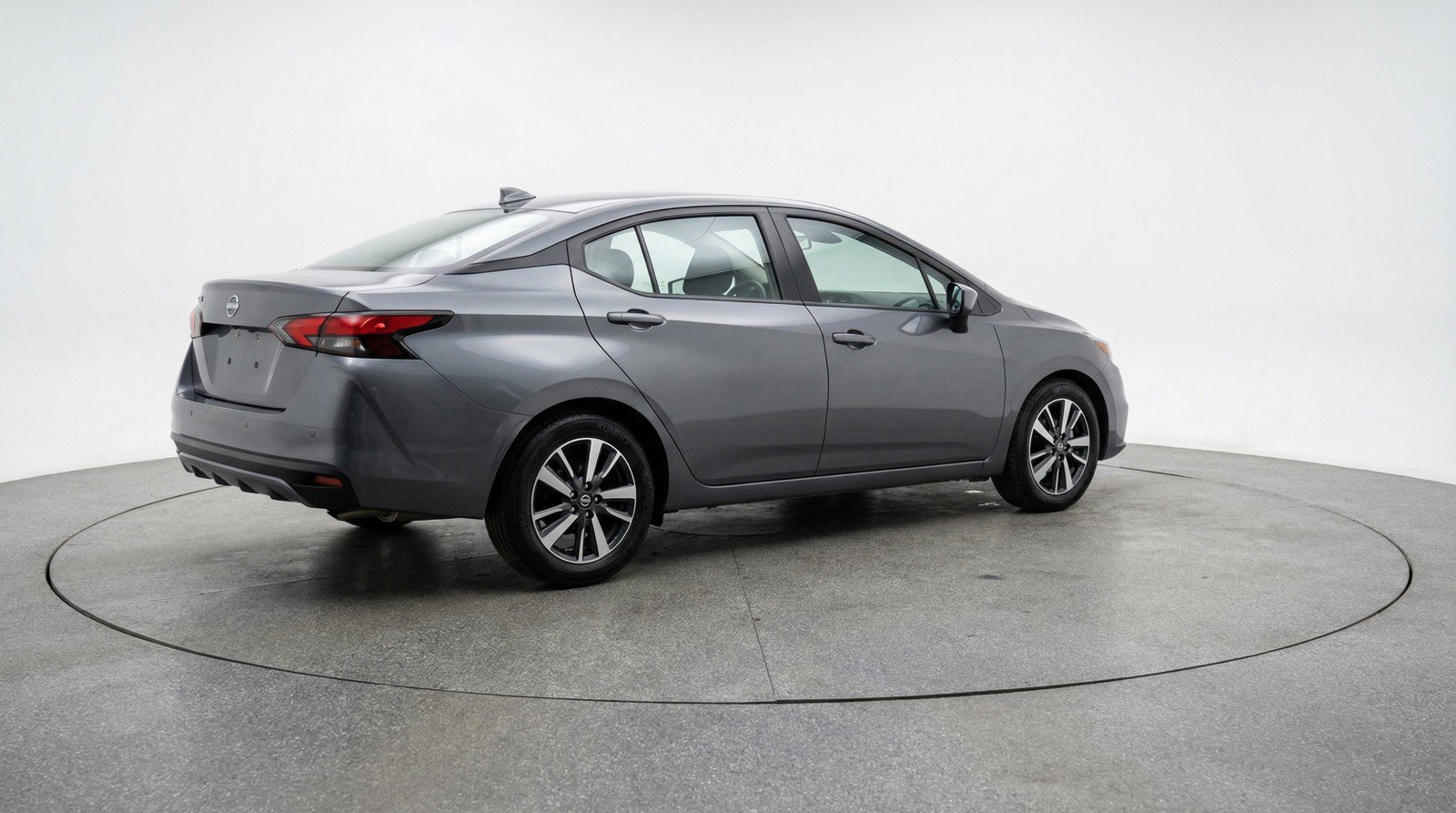 Used 2025 Nissan Versa SV FWD image 9