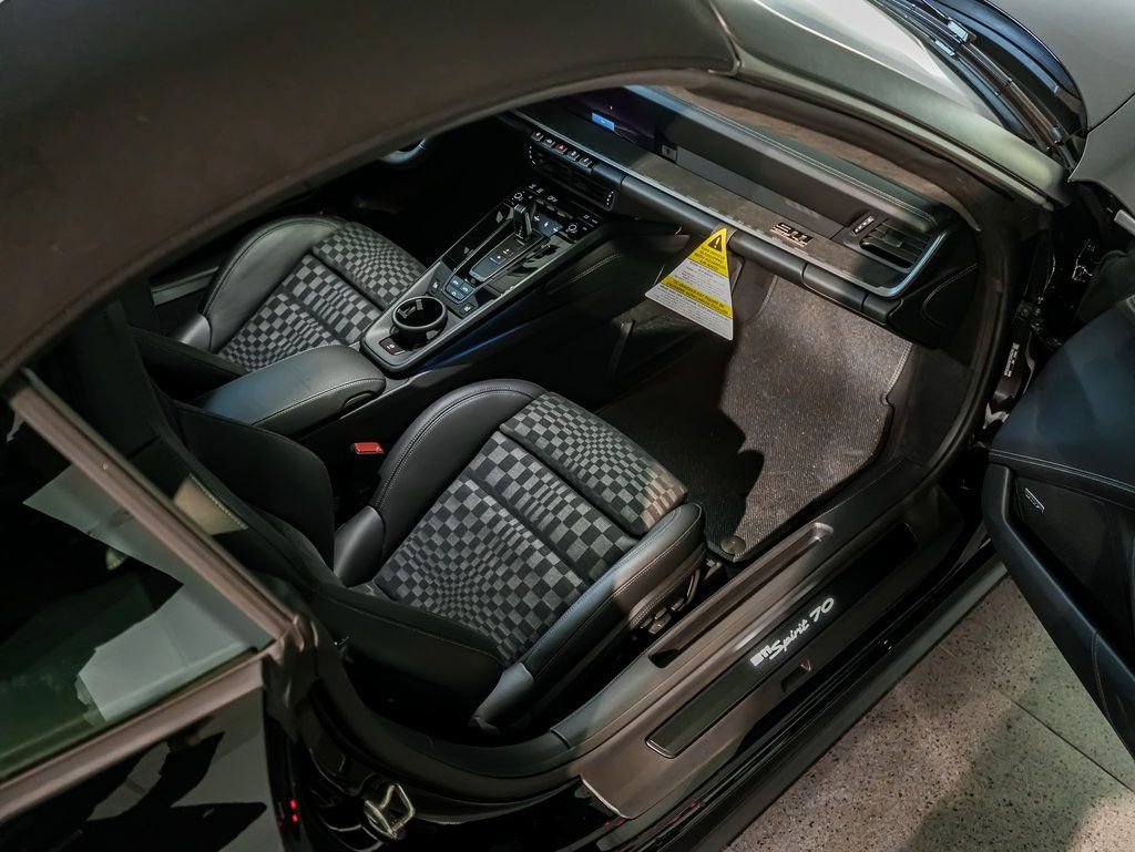 Used 2026 Porsche 911 Carrera GTS image 27