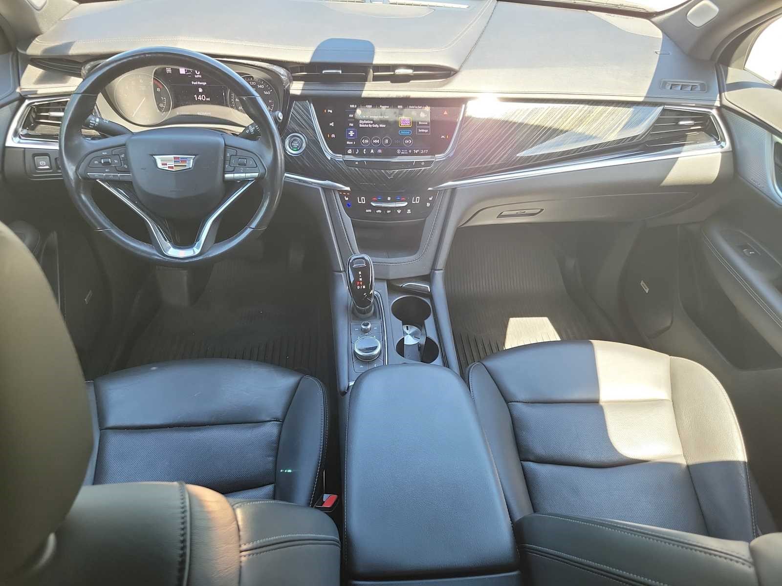 Used 2023 Cadillac XT6 Premium Luxury w/ Technology Package AWD/4WD image 13