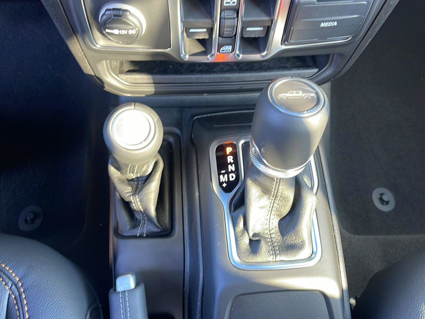 New 2026 Jeep Gladiator Sport AWD/4WD image 19