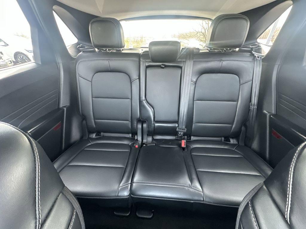 Used 2025 Ford Escape Platinum AWD/4WD image 29
