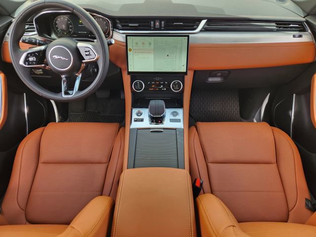 Used 2026 Jaguar F-PACE R-Dynamic S image 24
