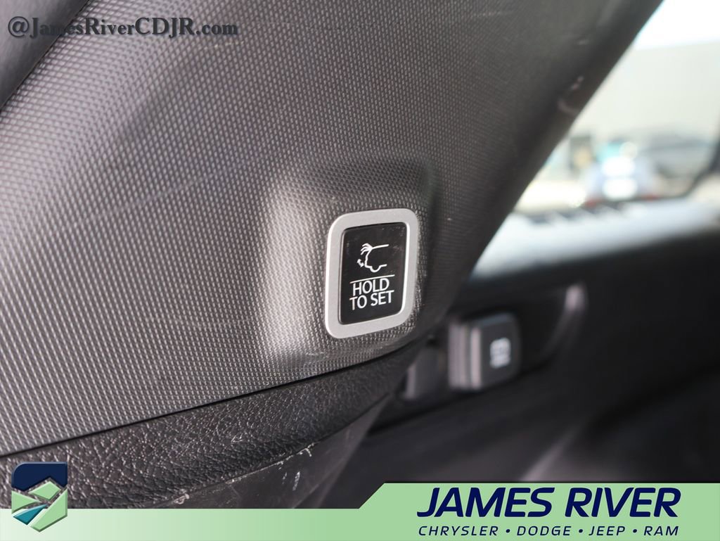 Used 2024 Jeep Grand Cherokee Altitude image 16