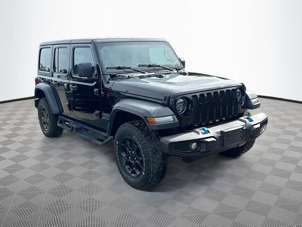 Used 2023 Jeep Wrangler Unlimited w/ Cold Weather Group AWD/4WD image 4