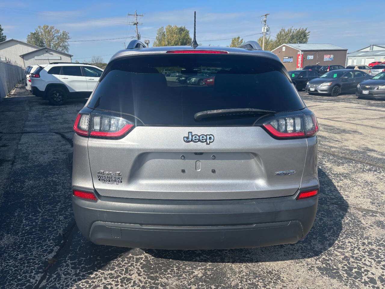 Used 2019 Jeep Cherokee Latitude Plus w/ Comfort/Convenience Group image 4