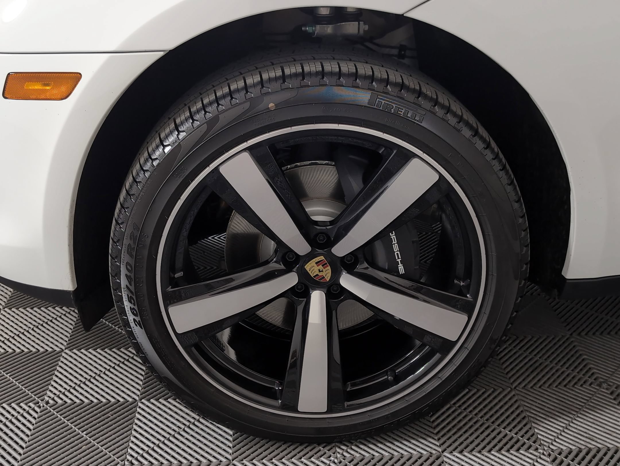 Certified 2026 Porsche Macan AWD/4WD image 14