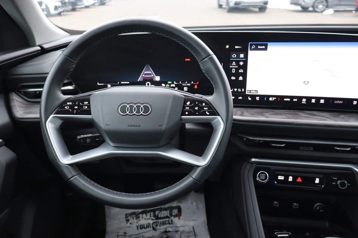 Used 2025 Audi Q5 Premium Plus w/ Premium Plus image 13