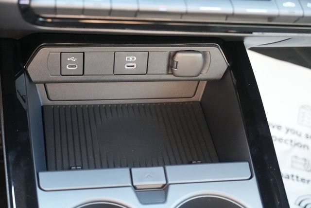 Used 2026 Toyota Prius Plug-In Hybrid FWD image 35
