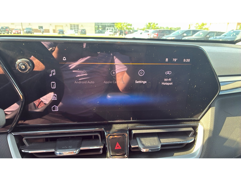Used 2025 Chevrolet TrailBlazer LT FWD image 14