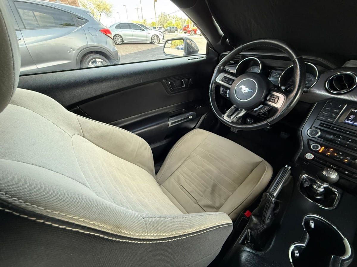 Used 2016 Ford Mustang Coupe RWD image 41