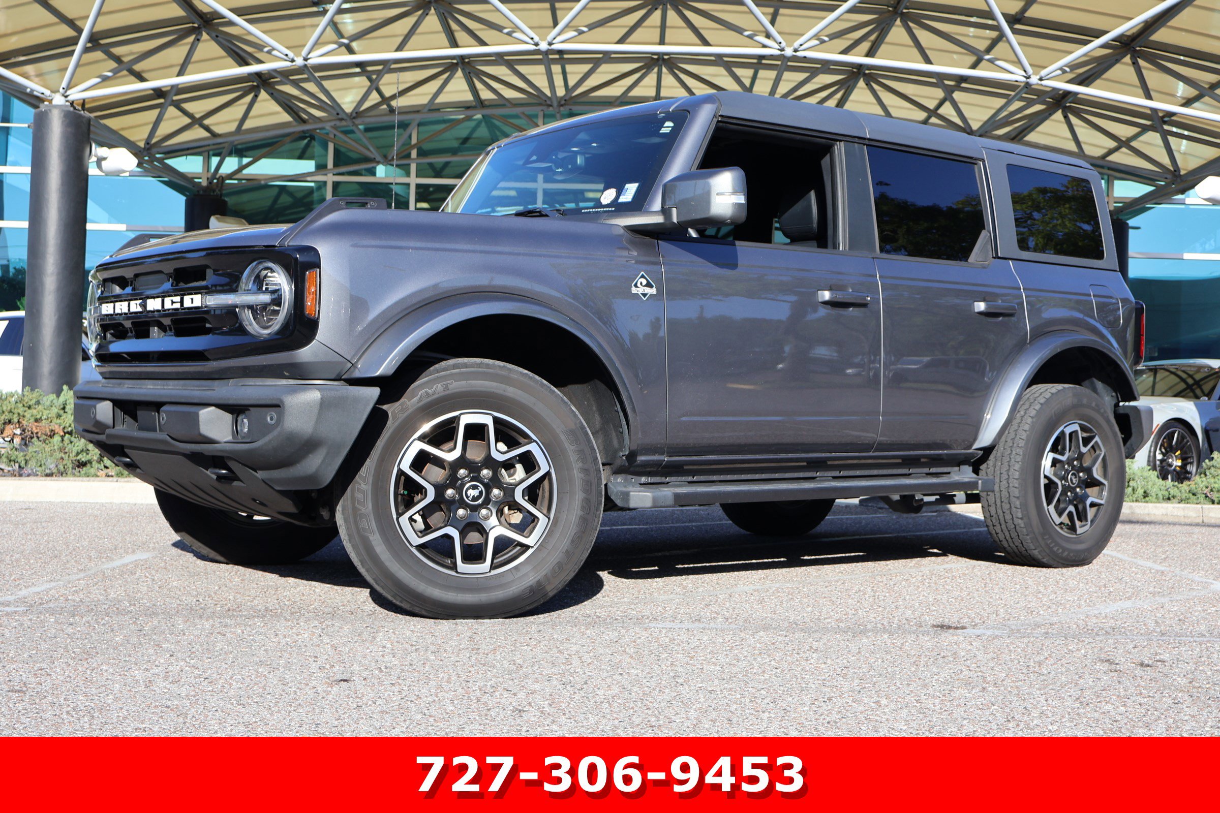 Used 2022 Ford Bronco Outer Banks image 1