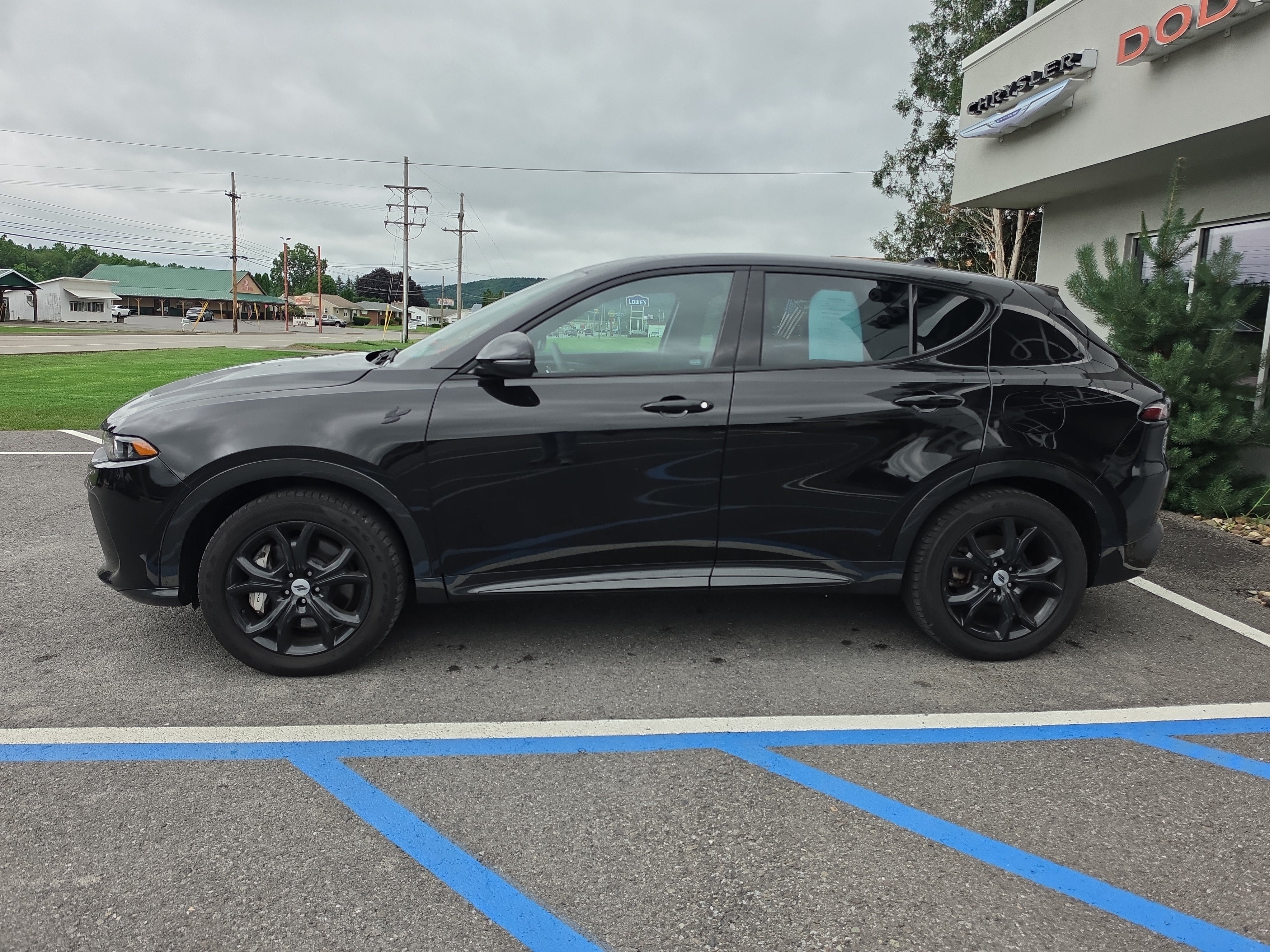 Used 2024 Dodge Hornet R/T Plus w/ R/T Blacktop Package AWD/4WD image 7