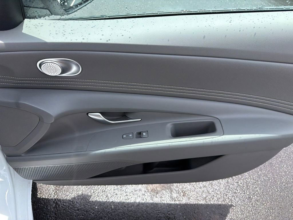 New 2026 Hyundai Elantra Sport FWD image 15