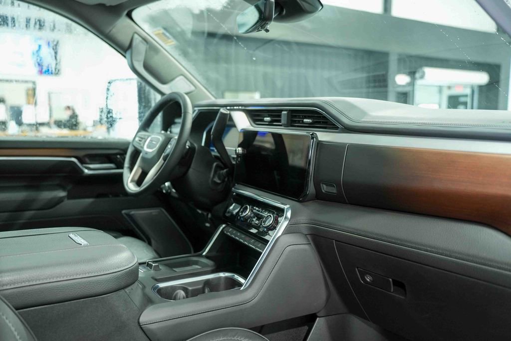 Used 2025 GMC Sierra 2500 Denali w/ Denali Reserve Package image 13