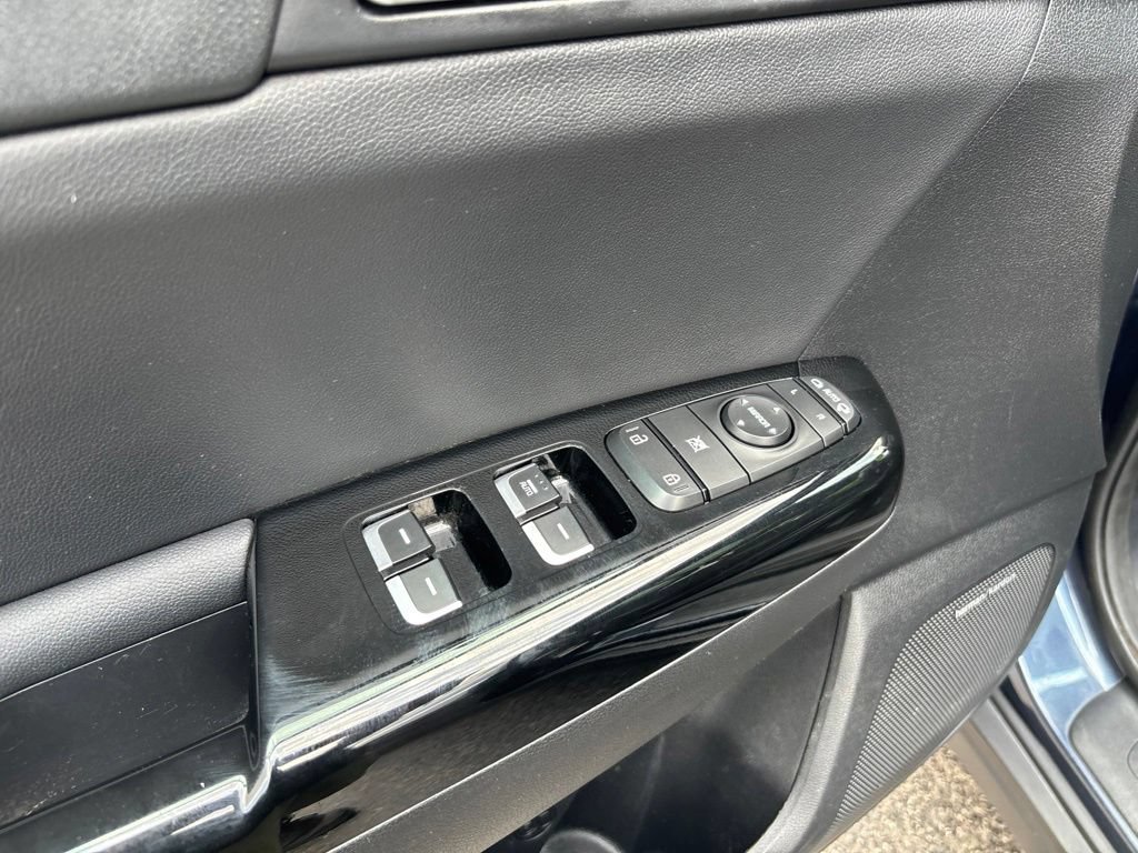 Used 2020 Kia Sportage EX w/ Option Group 15 AWD/4WD image 24