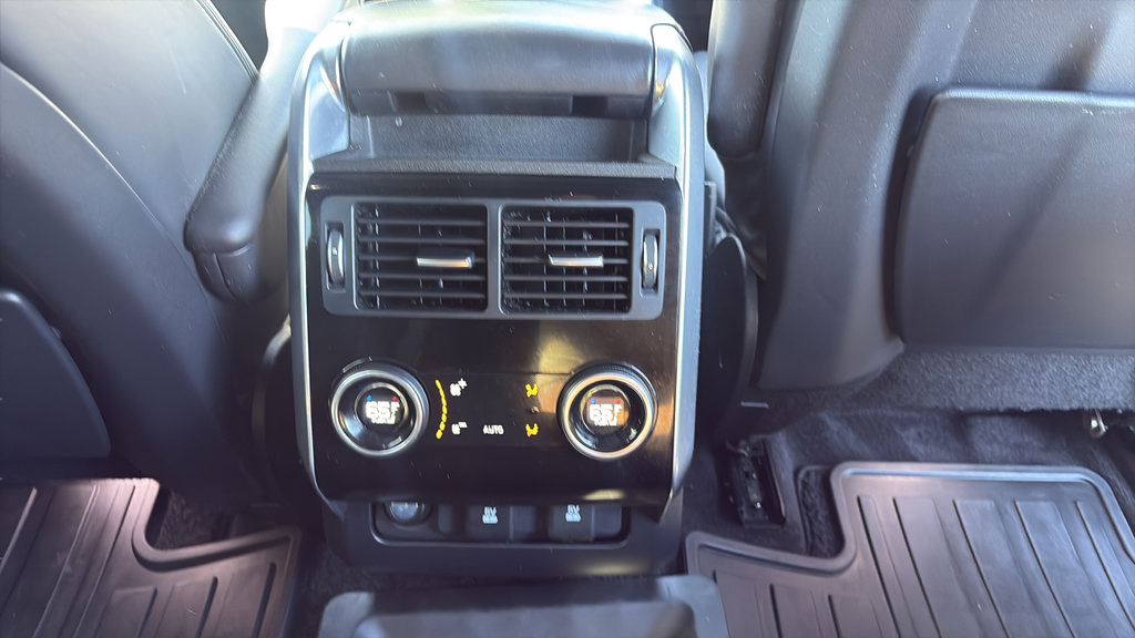 Used 2018 Land Rover Range Rover Sport HSE Dynamic AWD/4WD image 16