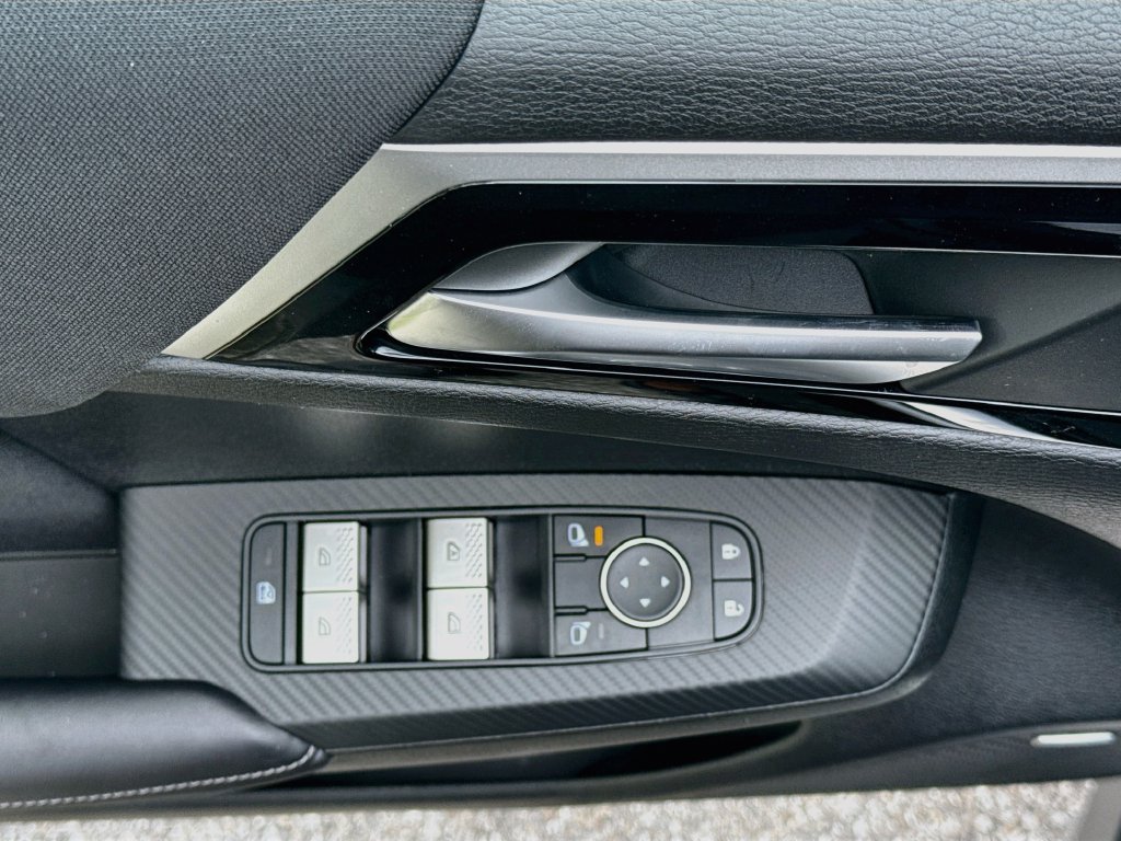 New 2026 Mitsubishi Outlander ES FWD image 18