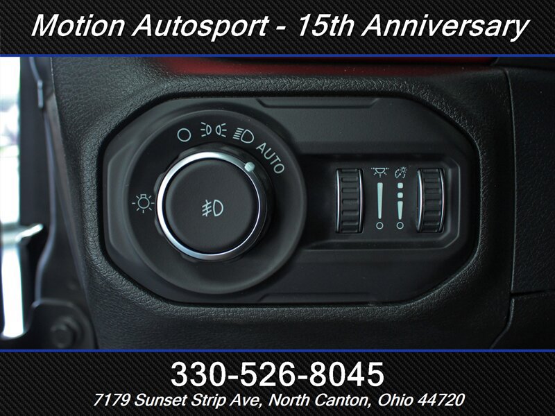 Used 2018 Jeep Wrangler Unlimited Rubicon w/ Dual Top Group AWD/4WD image 14
