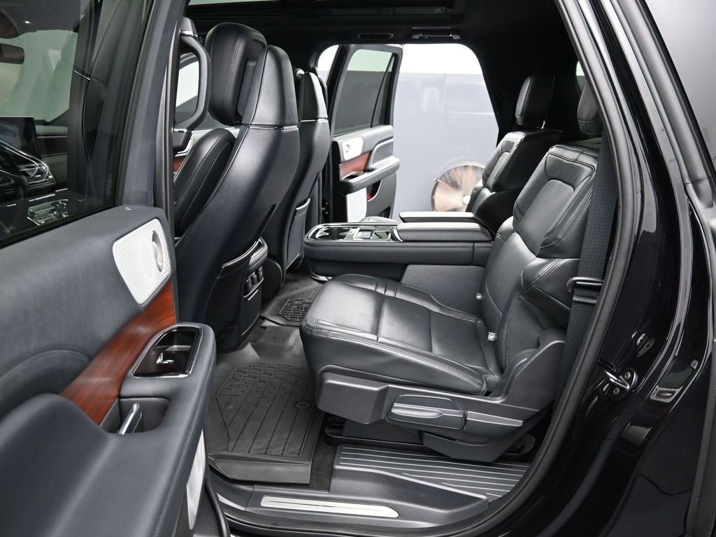 Used 2023 Lincoln Navigator L Reserve image 15