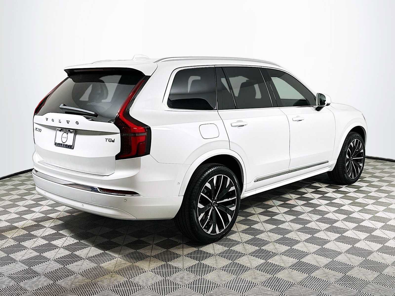 New 2026 Volvo XC90 T8 Plus w/ Protection Package Premier AWD/4WD image 7