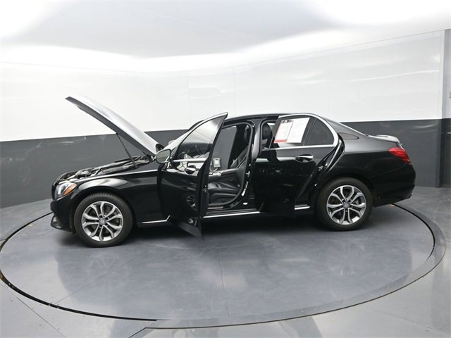 Used 2017 Mercedes-Benz C 300 4MATIC Sedan image 38