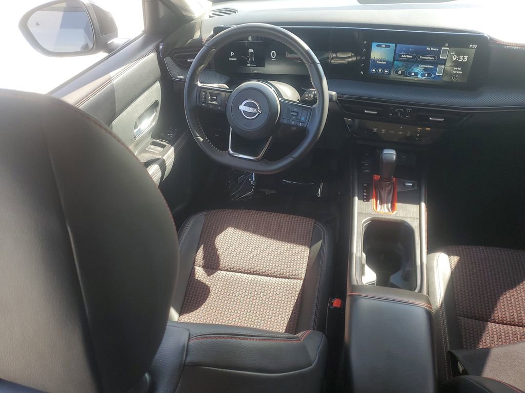 Used 2025 Nissan Kicks SR FWD image 18