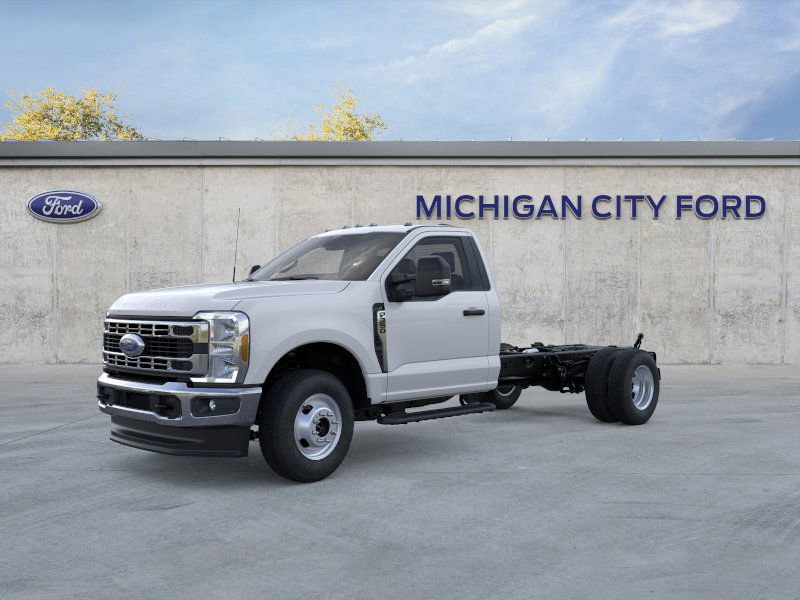 New 2025 Ford F350 XL w/ XL Chrome Package