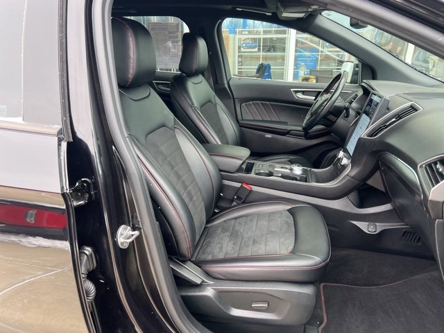 Used 2022 Ford Edge ST-Line image 25
