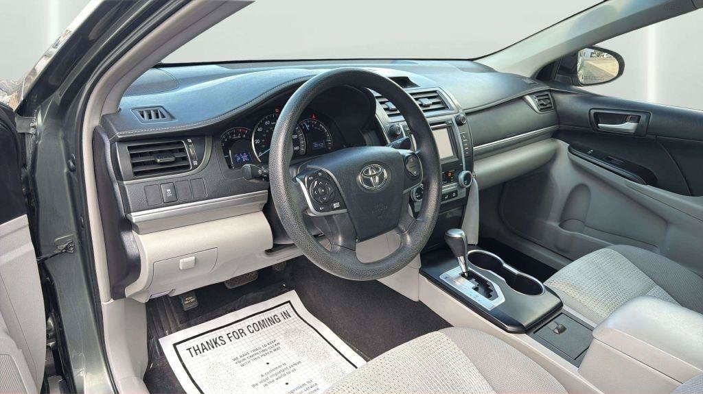 Used 2013 Toyota Camry LE FWD image 17