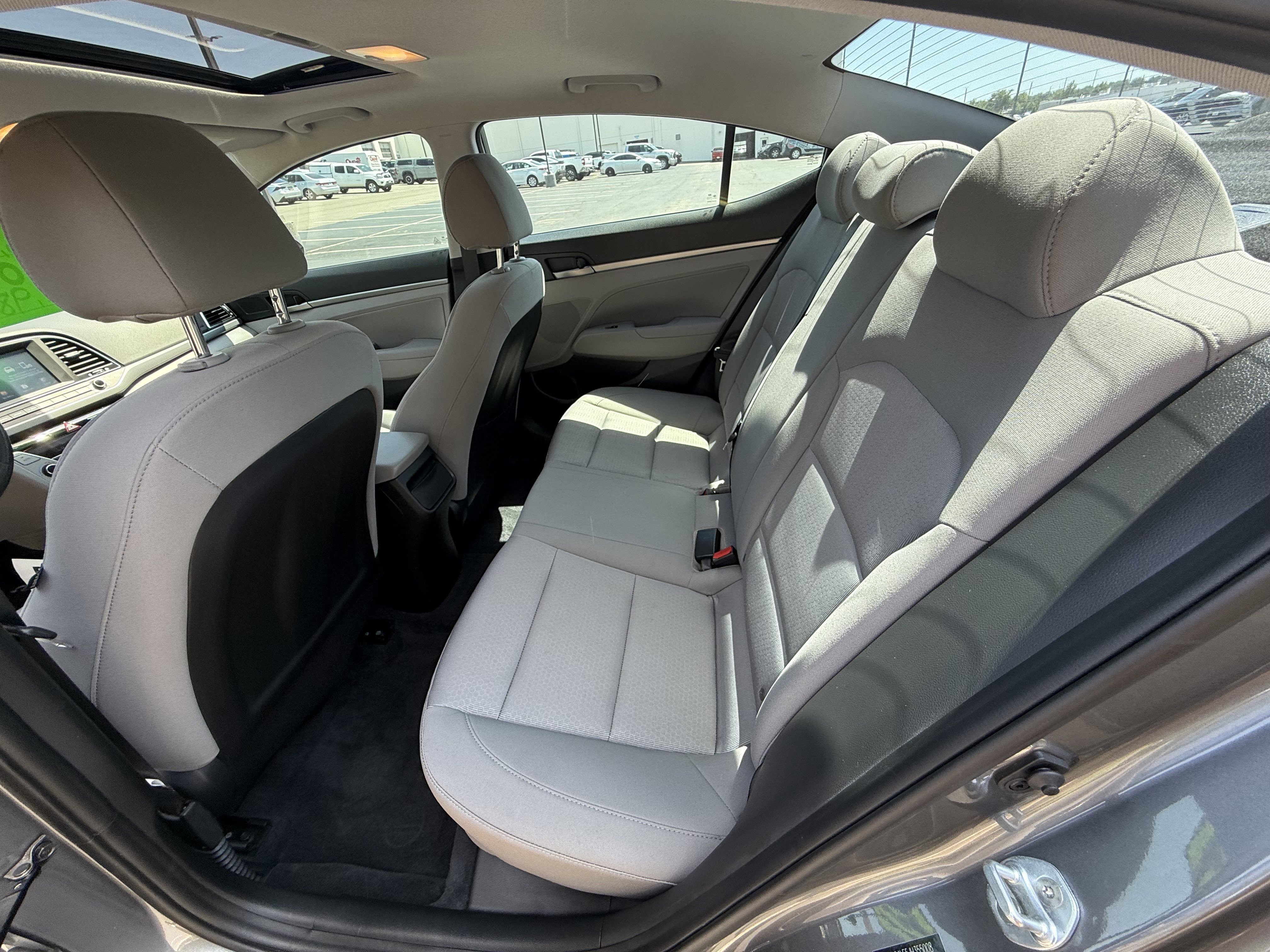 Used 2018 Hyundai Elantra Value Edition FWD image 12