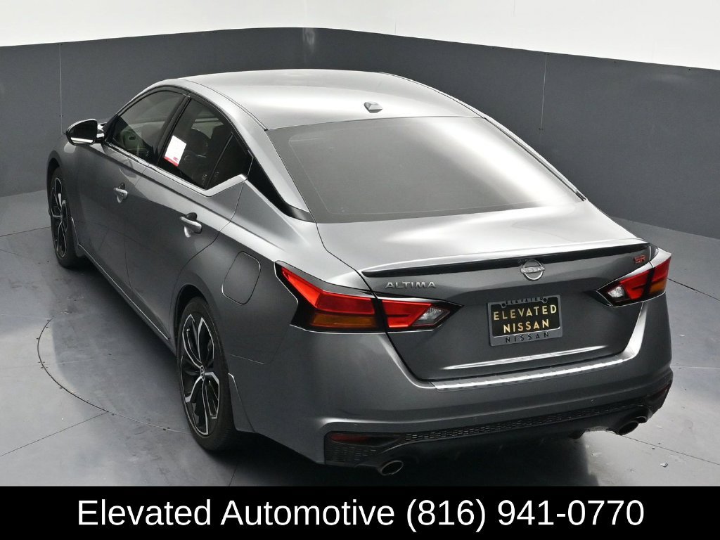 Used 2023 Nissan Altima 2.5 SR FWD image 23