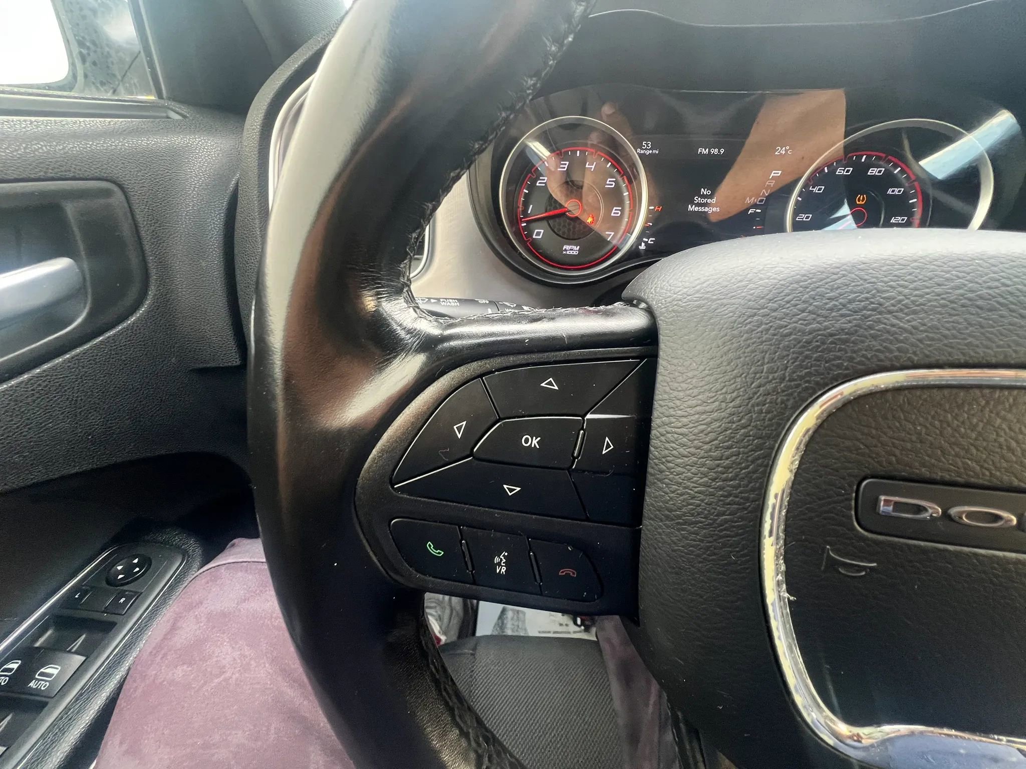 Used 2022 Dodge Charger SXT RWD image 18