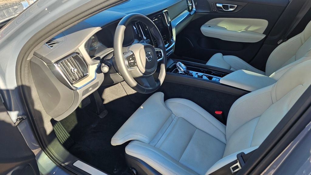 Certified 2024 Volvo V60 B5 Cross Country Ultimate image 16