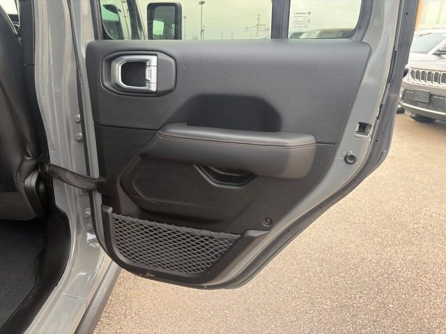 Used 2022 Jeep Wrangler Unlimited Rubicon image 38