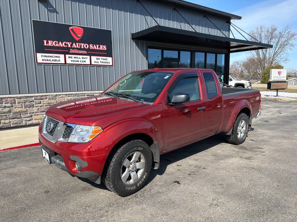 Used 2013 Nissan Frontier SV image 1