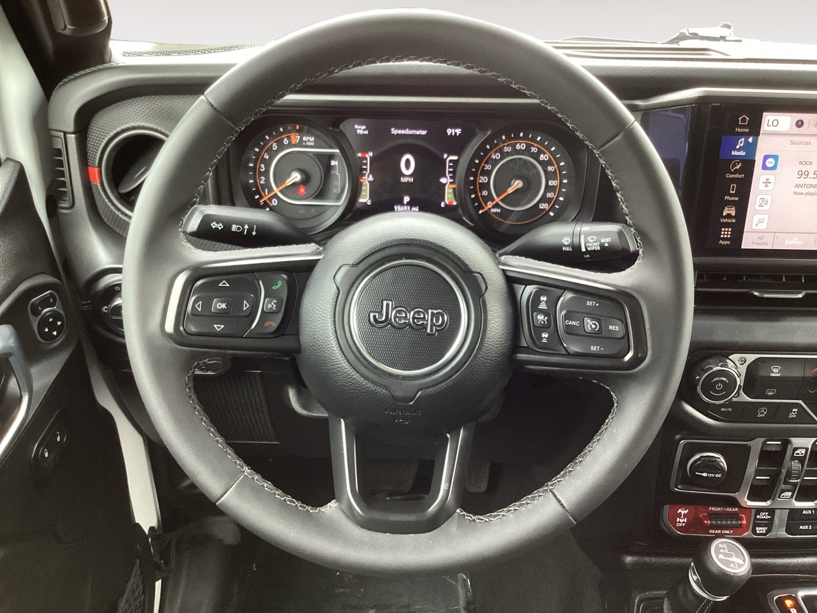 Used 2026 Jeep Gladiator Rubicon AWD/4WD image 17