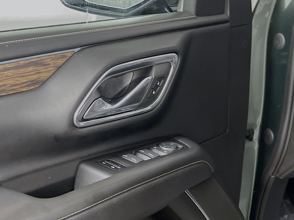 Used 2023 Chevrolet Tahoe Premier RWD image 13