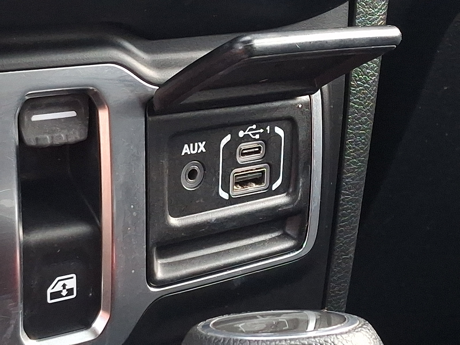 Certified 2021 Jeep Wrangler Sport AWD/4WD image 26