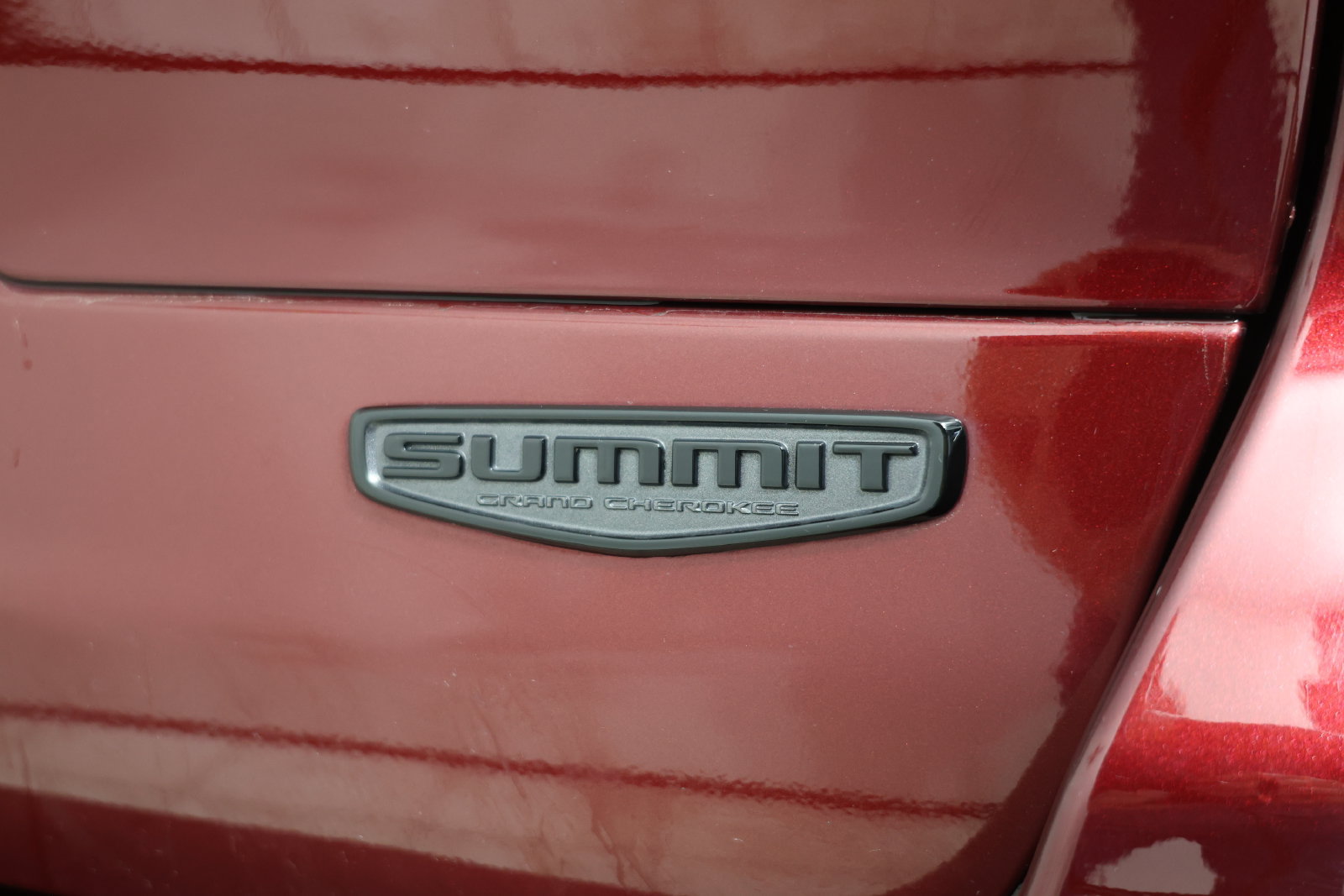 Used 2025 Jeep Grand Cherokee L Summit AWD/4WD image 17