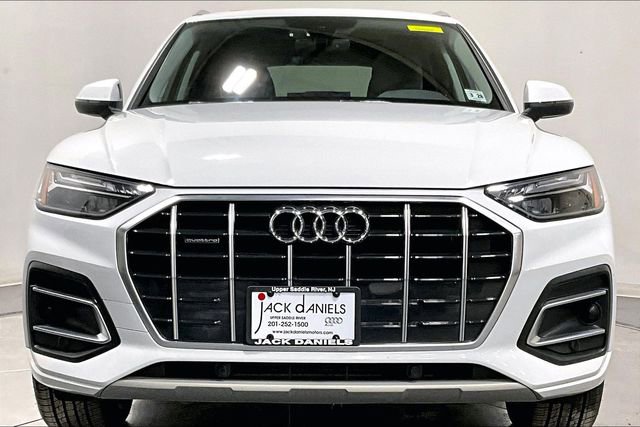 Used 2023 Audi Q5 2.0T Premium w/ Convenience Package image 3