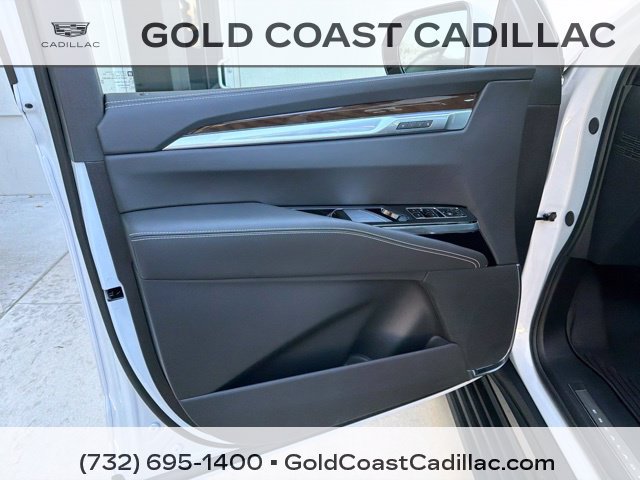 Certified 2026 Cadillac Escalade Platinum Sport w/ LPO, ONYX Package AWD/4WD image 21