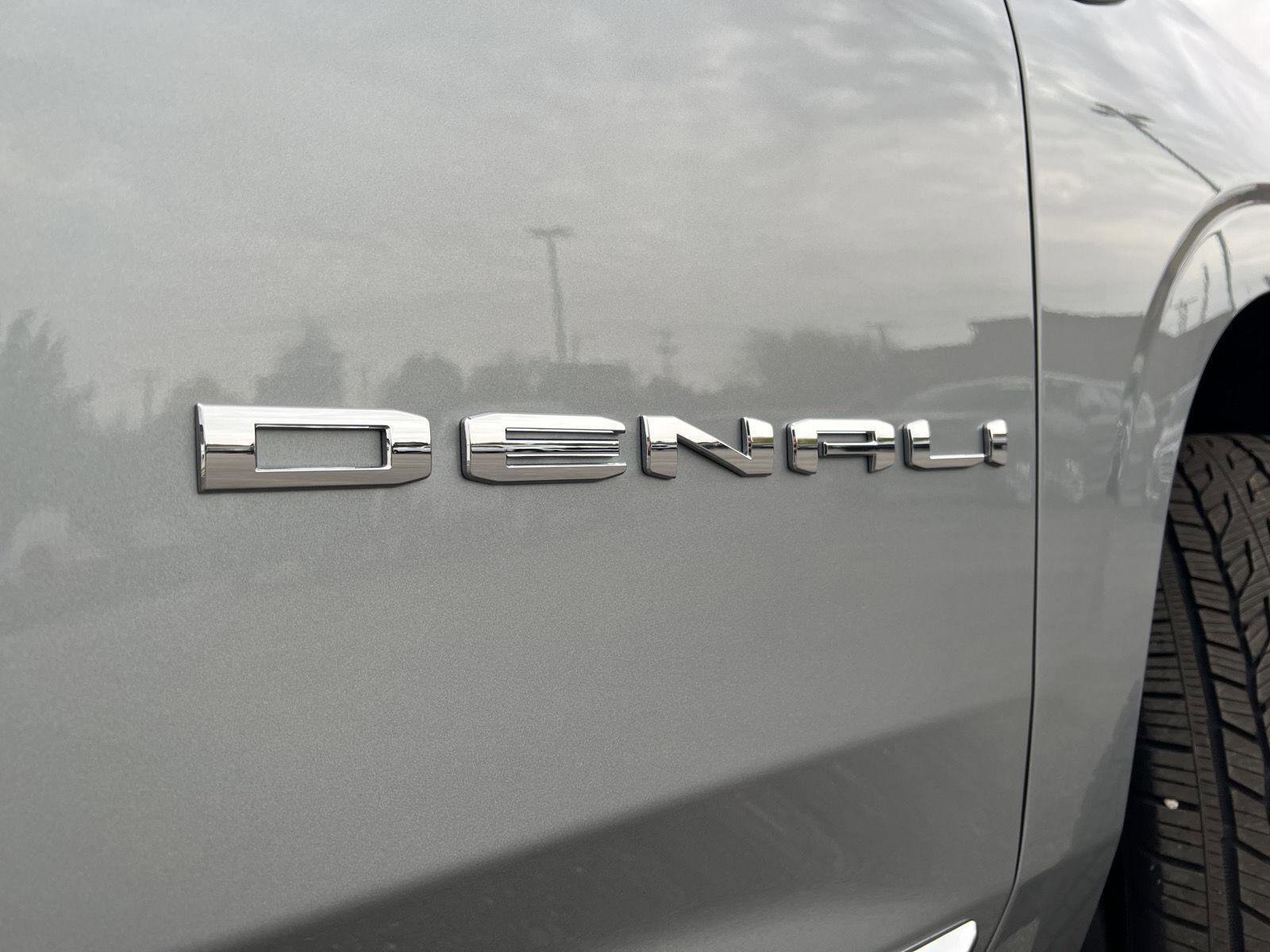 New 2026 GMC Yukon Denali w/ Sun & Power Step Package image 3