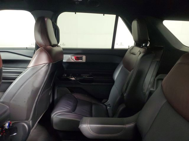 Used 2023 Ford Explorer Platinum w/ Technology Package image 11