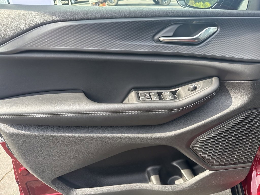 Certified 2024 Jeep Grand Cherokee Altitude image 12