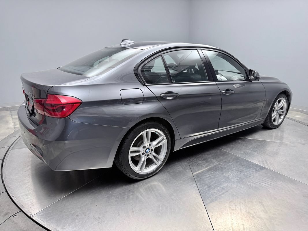 Used 2018 BMW 328d xDrive Sedan AWD/4WD image 5