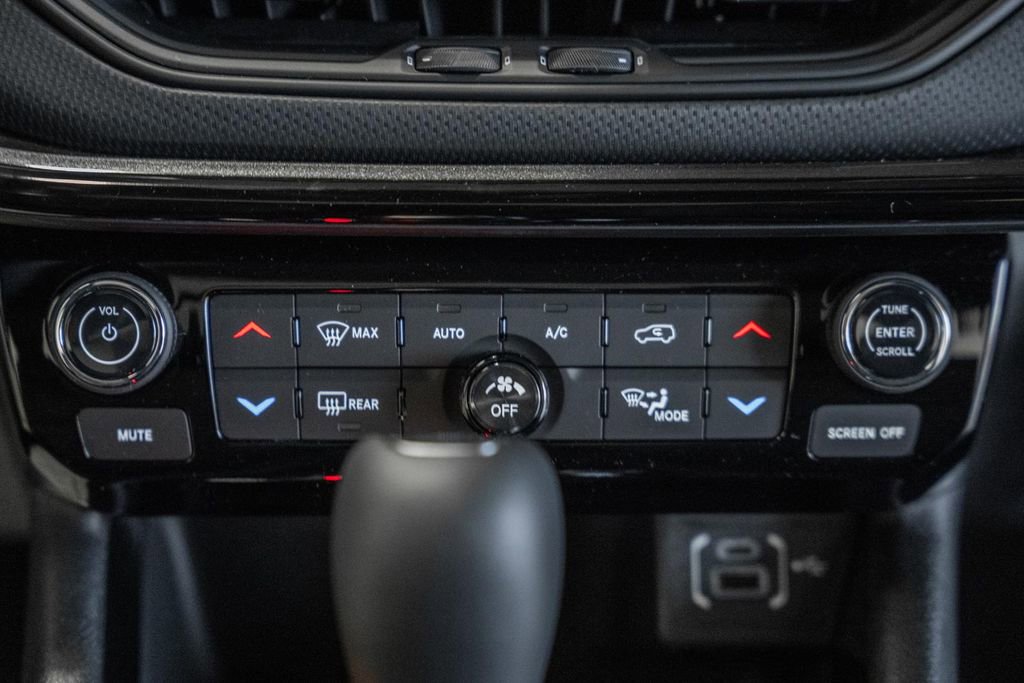 New 2026 Jeep Compass Limited w/ Sun, Sound & Navigation Group image 24