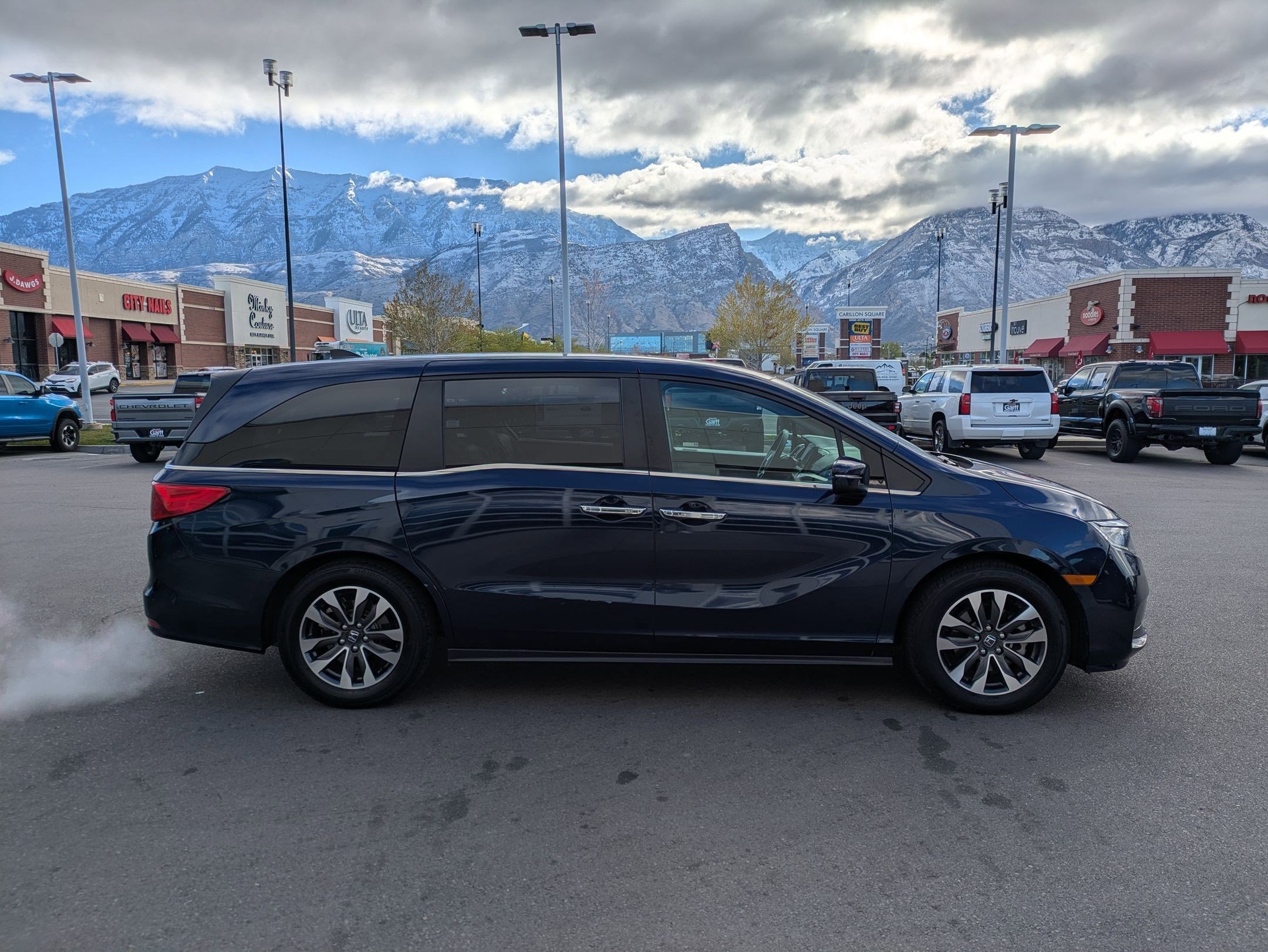 Used 2023 Honda Odyssey EX-L image 2