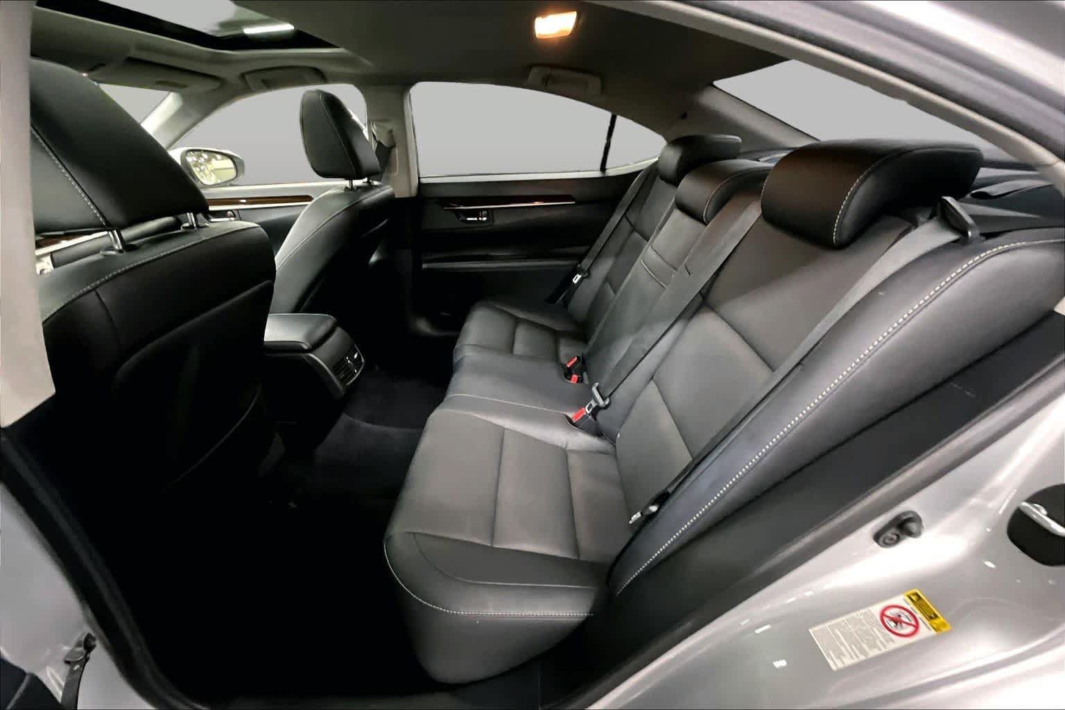 Used 2014 Lexus ES 350 w/ Premium Package FWD image 19