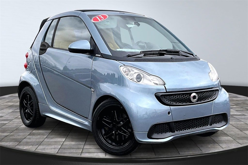 Used 2013 smart fortwo passion image 12