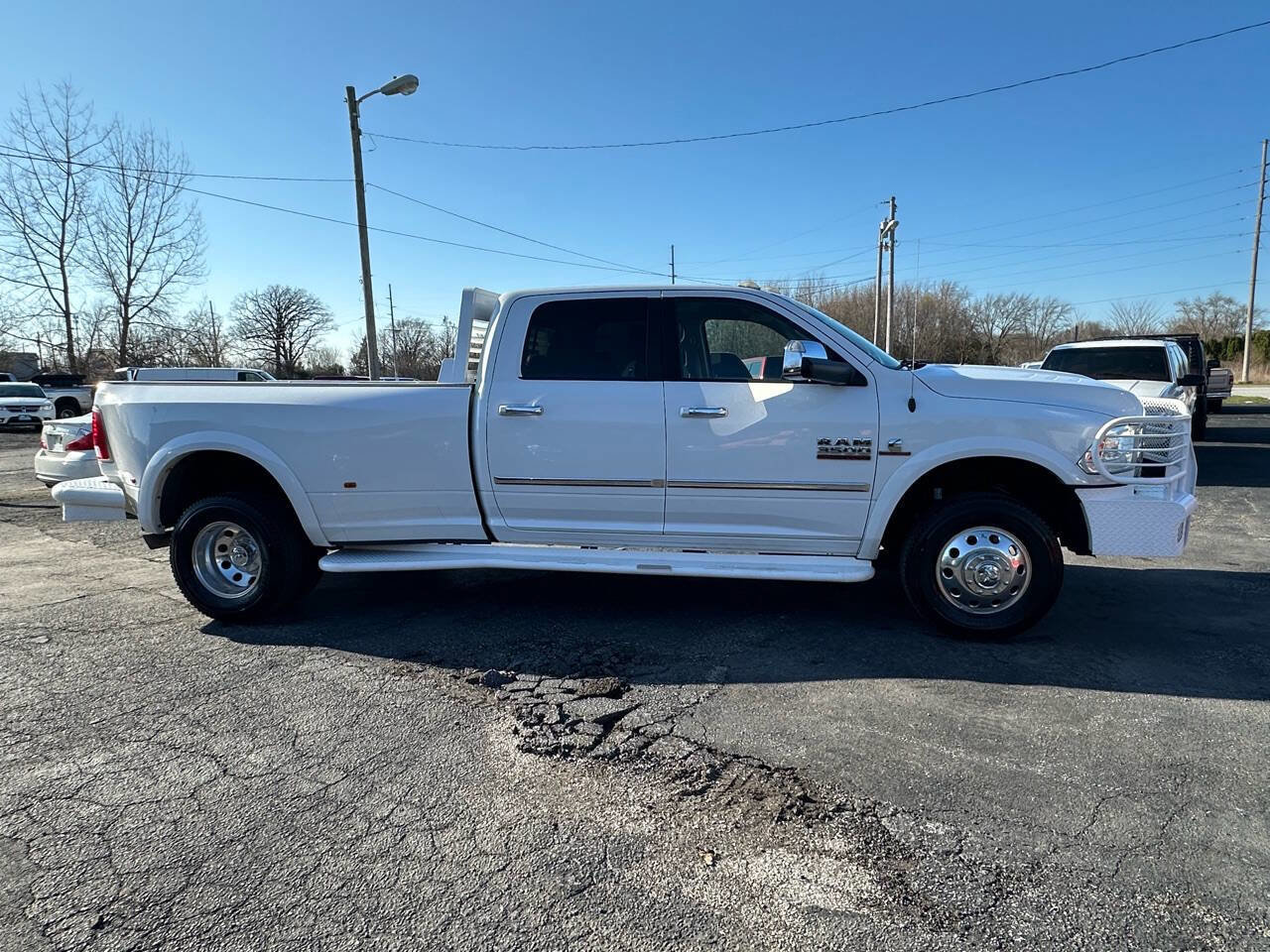 Used 2014 RAM 3500 Laramie image 7